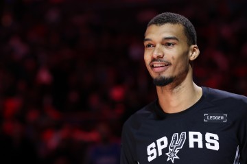 开云体育下载-文班谈赛季末是否轮休：我每场都想打 但有些比赛确实可以轮休