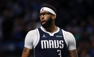 开云体育网址-浓眉：得知用我换东契奇时以为是开玩笑 还幻想过和东契奇做队友