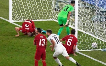 开云体育APP-3比0土耳其 曼奇尼的胜利、风格的胜利 却仍有隐患